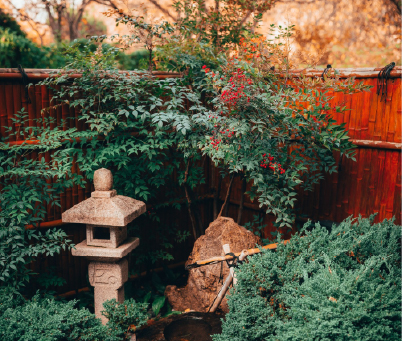 竹垣・灯籠など造園資材の施工